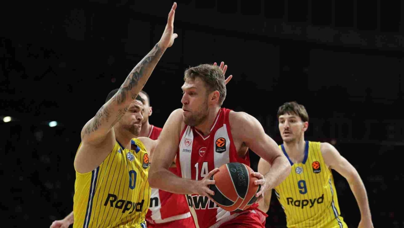 Βεζένκοφ: «Απρόβλεπτη η Ντουμπάι, παίζει μπάσκετ πολλών κατοχών»