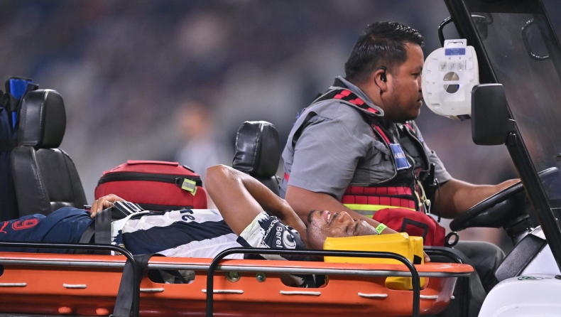 Άντονι Μαρσιάλ: Σοκαριστικός τραυματισμός, μεταφέρθηκε με φορείο σε νοσοκομείο