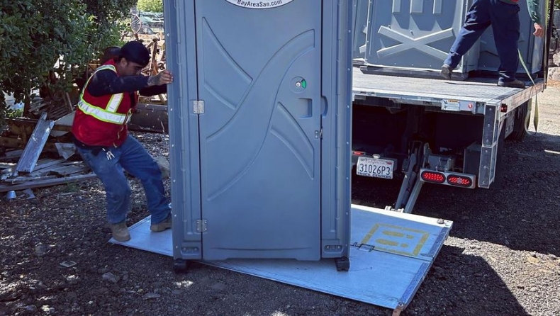 Ο «επιχειρηματίας της χρονιάς»: Η «αηδιαστική» ιδέα που του αποφέρει 4 εκατ. ευρώ το χρόνο