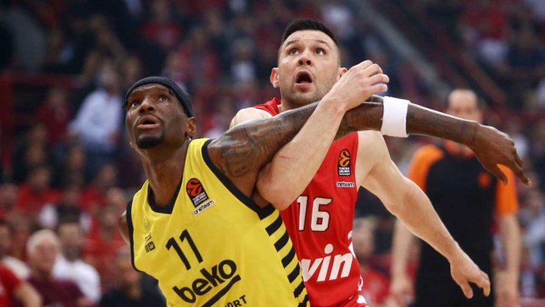 Χέιζ - Ντέιβις: Τι έκανε κόντρα στον Ολυμπιακό ως παίκτης της Φενέρ