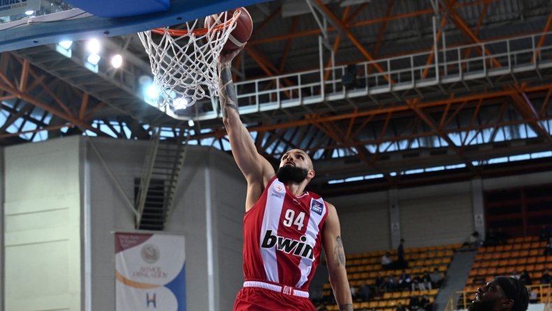 Μαρούσι - Ολυμπιακός 67-91: Τα καρφώματα του Φουρνιέ και του Χολ