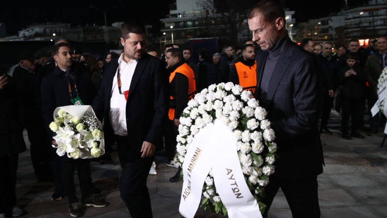 ΠΑΟΚ - Θέλτα: Τσέφεριν, Θεοδωρίδης και Γκαγκάτσης κατέθεσαν στεφάνια στη μνήμη των 7 αδικοχαμένων οπαδών