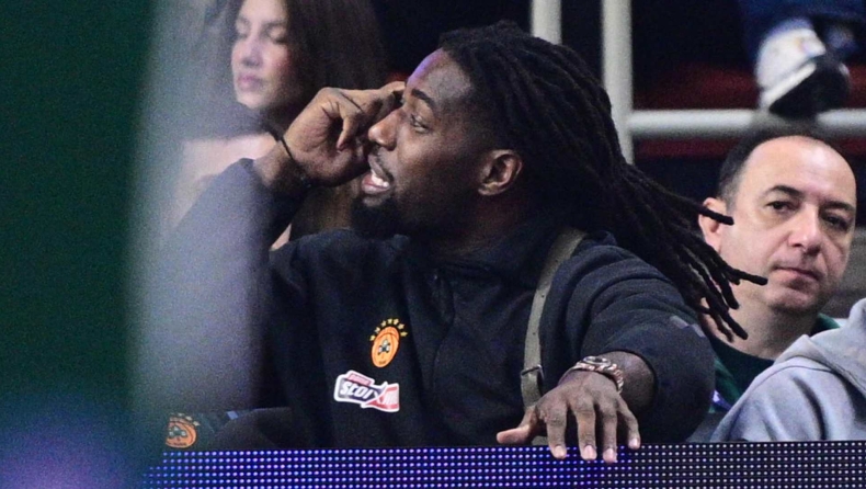 Ξέσπασε ο Λεσόρ για τη ρατσιστική επίθεση: «Μπροστά σε αστυνομικούς και εκπροσώπους της λίγκας!» 