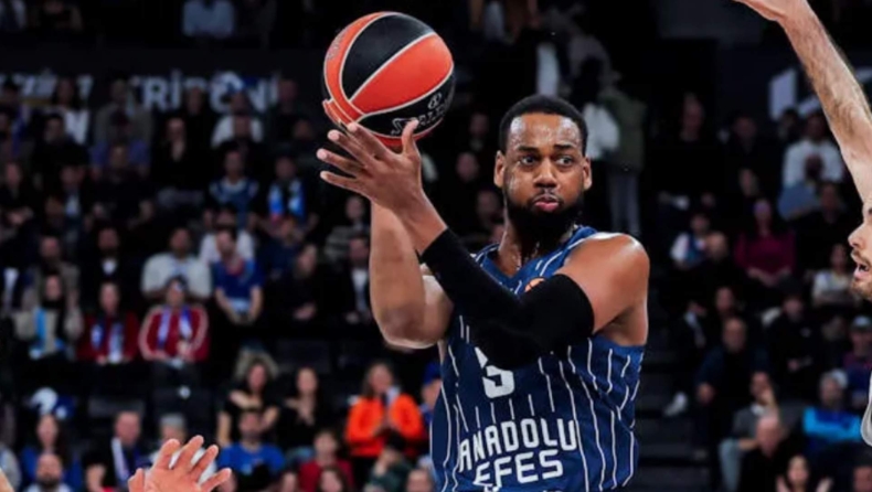 Αναντολού Εφές - Ζάλγκιρις 92-82: Την «καθάρισε» ο Λόιντ
