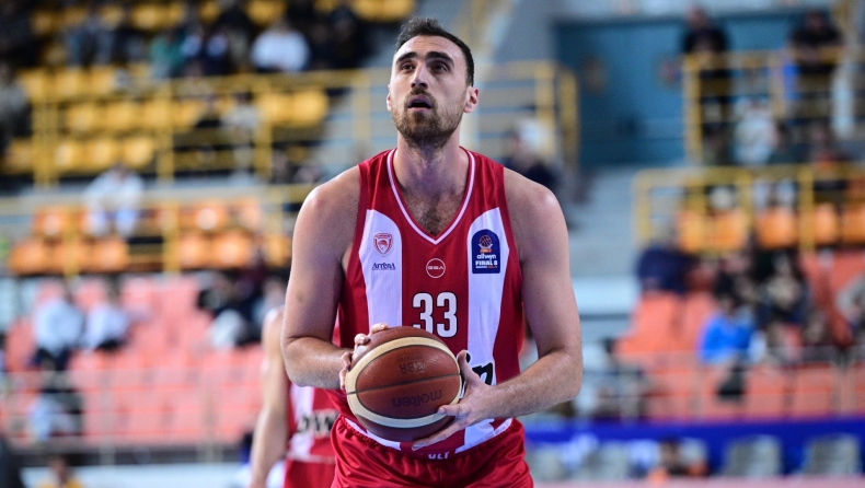 Μιλουτίνοφ: Ολοένα και πιο κοντά στη συμμετοχή στον τελικό