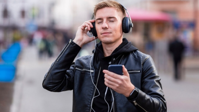 Η μουσική των 17 μας χρόνων χαράσσεται για πάντα στον εγκέφαλο