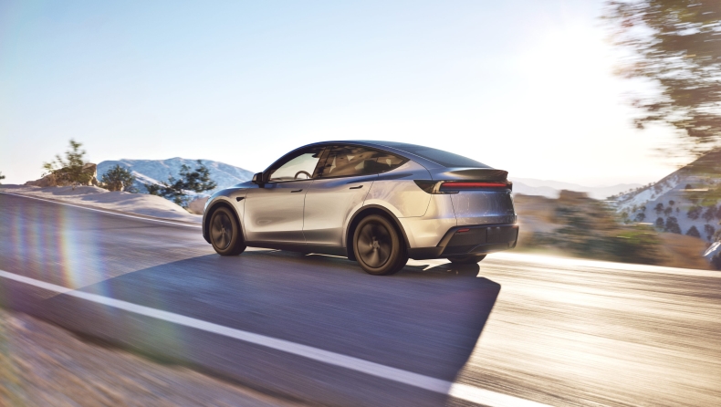 Tesla Model Y: Διαθέσιμο στην Ελλάδα και ως 7θέσιο