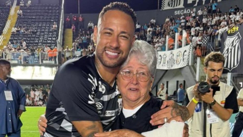 Νεϊμάρ: Έκανε πραγματικότητα το όνειρο μιας ηλικιωμένης φιλάθλου (vid)