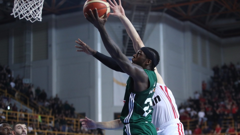 Ολυμπιακός - Παναθηναϊκός: Το εντυπωσιακό καλάθι και φάουλ του Ναν!