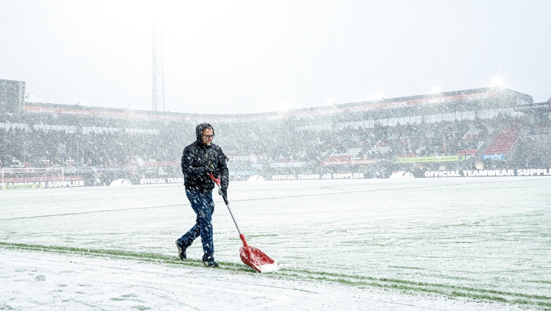 Σπάρτα Ρότερνταμ-Ναϊμέγκεν: Διακοπή λόγω σφοδρής χιονόπτωσης