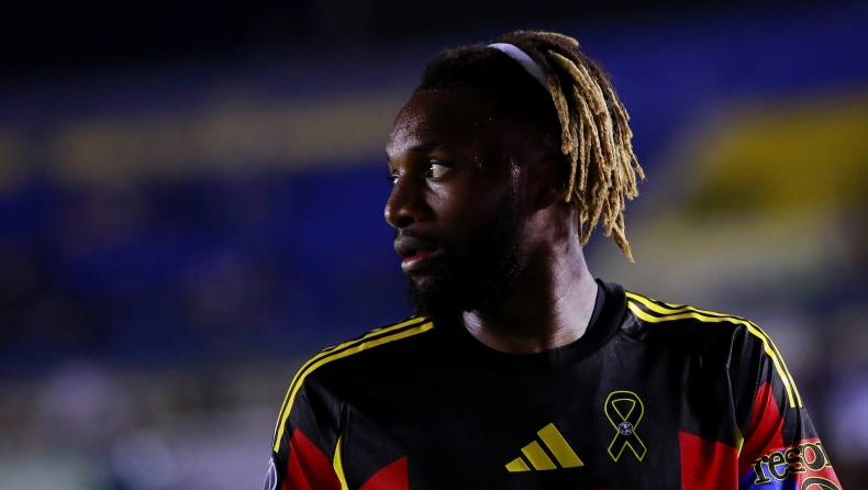 Σεν-Μαξιμέν: Έφυγε από το Μεξικό για ρατσιστική επίθεση στα παιδιά του