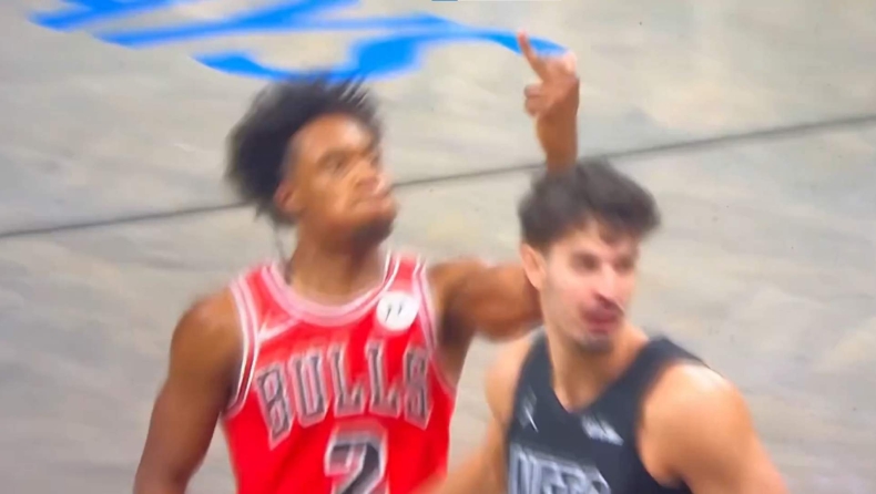 Νετς - Μπουλς: Ο Σέξτον έχασε τη βολή και έδειξε το μεσαίο δάχτυλο στην μπάλα σε παγκόσμια μετάδοση!