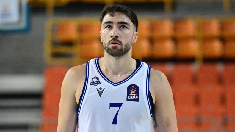 Τσιακμάς: «Θέλουμε να κάνουμε χαρούμενο τον κόσμο μας»