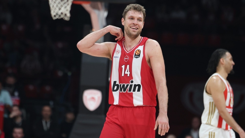 Βεζένκοβ: «Δεν επηρεάστηκα από τις χαμένες βολές»