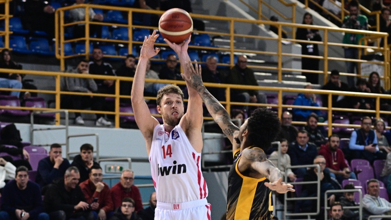 Ολυμπιακός - ΑΕΚ 81-67: Στον ημιτελικό οι Πειραιώτες, με το μυαλό στον Τζόουνς