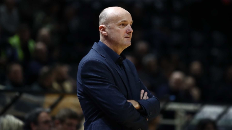 Ζντοβτς: «Μπορεί στα χαρτιά να είμαστε το φαβορί...»