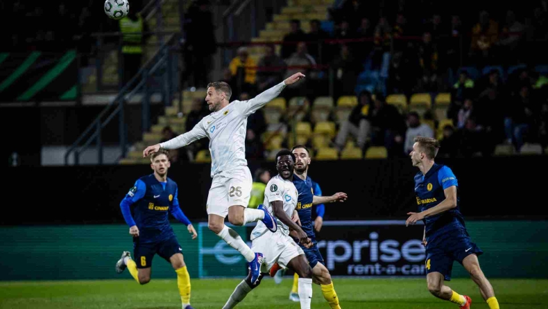 Μαέφσκι: «Θα μπορούσε να βάλει και άλλα γκολ η ΑΕΚ»