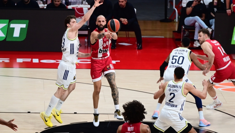 Ολυμπιακός: Η «κατοστάρα» στην Φενέρ, τα «φαρμακερά» διαστήματα και ο «παγκίτης» Φουρνιέ!