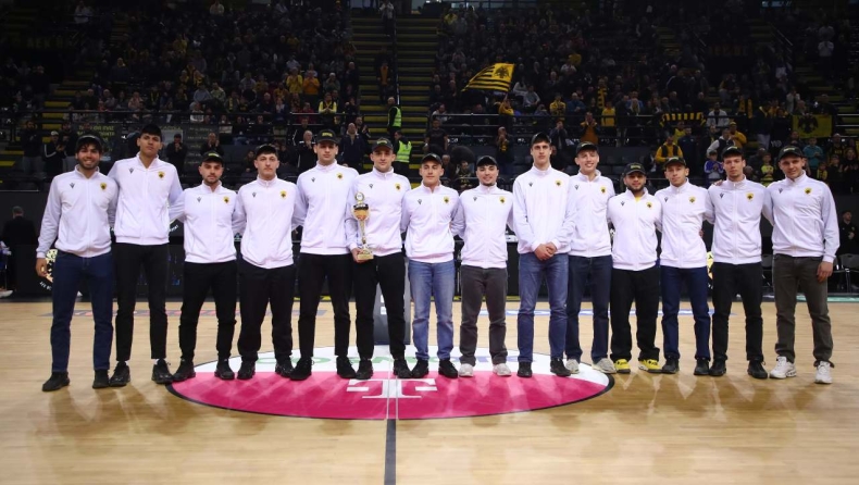 ΑΕΚ: Η Ένωση βράβευσε τους πρωταθλητές Εφήβους στη SUNEL Arena, αποθέωση από τον κόσμο