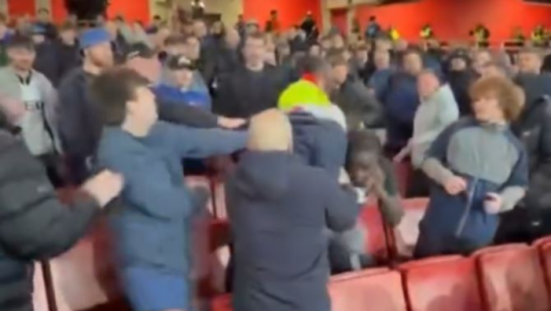 Έβερτον: Οπαδοί έδειραν φίλους ποδοσφαιριστή της ομάδας στο «Emirates»!