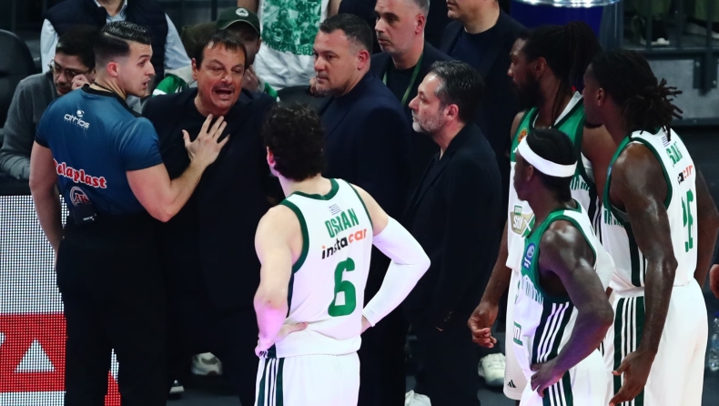 Κράξιμο του Ντίξον στον Άταμαν: «Κλαίει πολύ, πάντα είναι πρόβλημα»