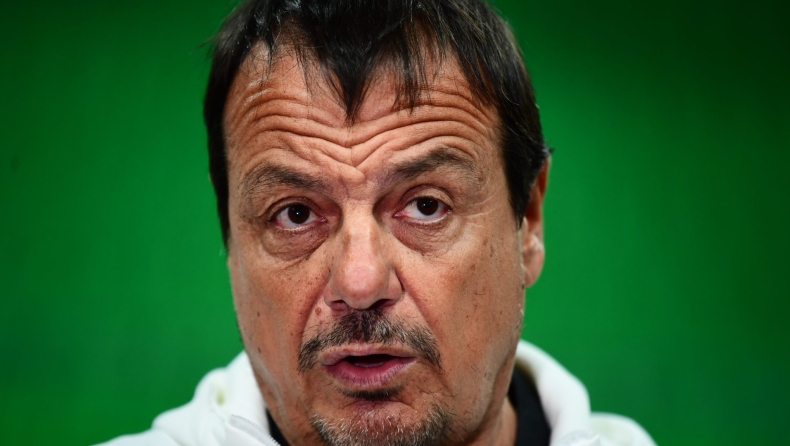 Άταμαν για Χομς: «Mισώ τα social media»