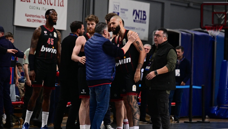 Πανιώνιος - Ολυμπιακός: Έξαλλος Φουρνιέ σταμάτησε την ώρα του αγώνα και κατευθύνθηκε απειλητικά προς οπαδό στα court seats!