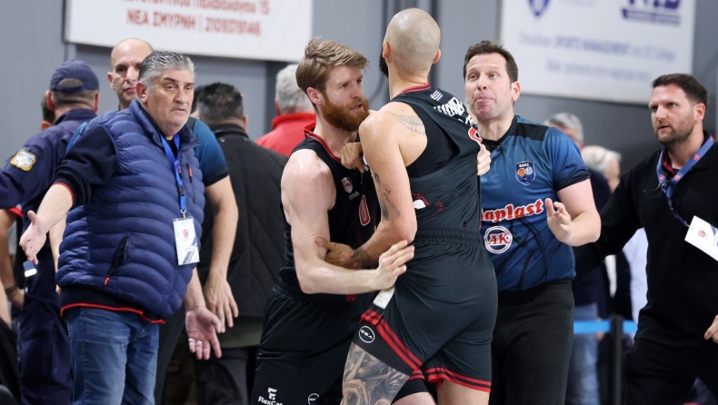 Ολυμπιακός: «Η ΚΑΕ Παναθηναϊκός προχώρησε σε καταγγελία στον ΕΣΑΚΕ για Μπαρτζώκα και Φουρνιέ»