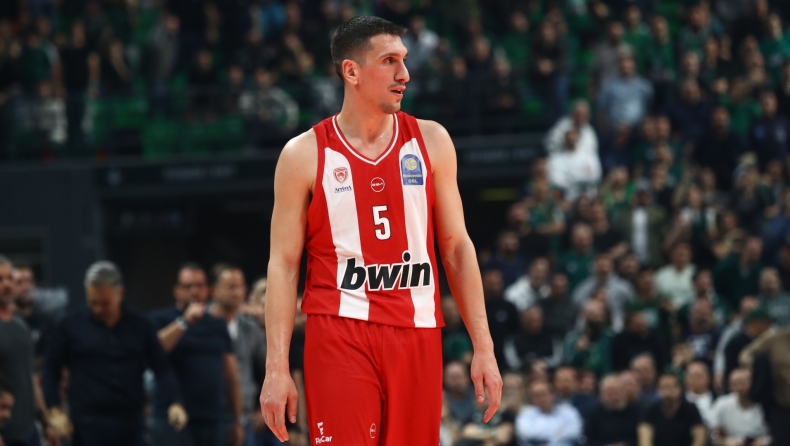 Λαρεντζάκης: «Με βόλεψαν οι αποβολές των Ντόρσεϊ και Ναν γιατί βρήκα ευκαιρία να παίξω»