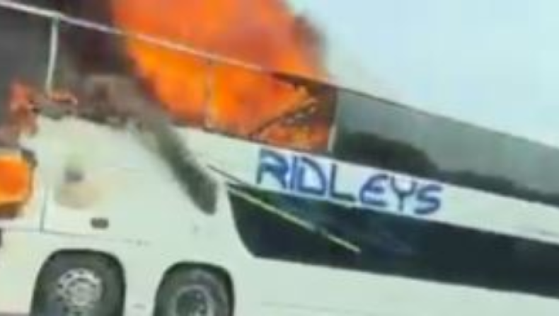 Μάντσεστερ Σίτι: Πούλμαν οπαδών τυλίχθηκε στις φλόγες στον αυτοκινητόδρομο! (vid)