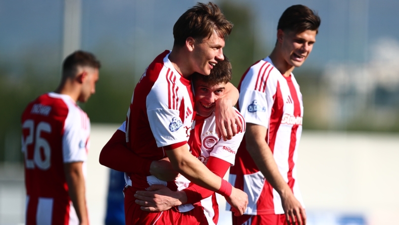 Play Offs - Super League 2: Αγκαλιά με την άνοδο η Καλαμάτα, νίκη του Ολυμπιακού Β' με Πανιώνιο