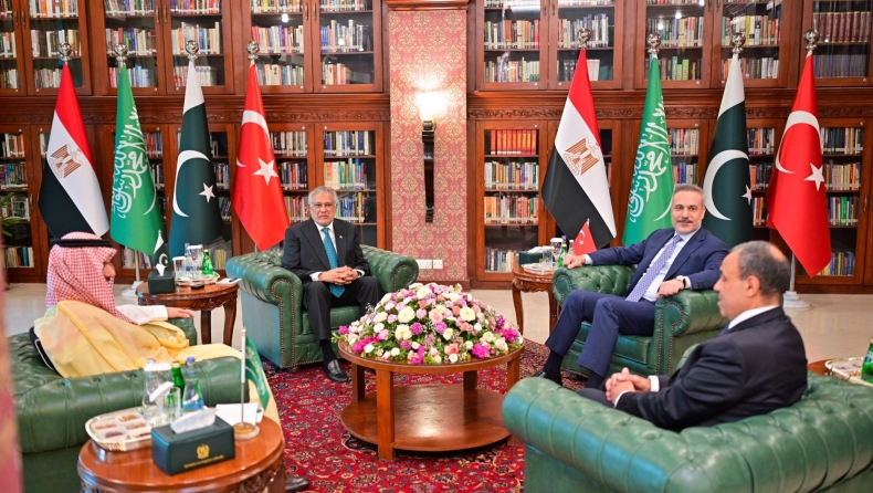 Πακιστάν: Τουρκία, Αίγυπτος και Σαουδική Αραβία προτείνουν λύσεις για το άνοιγμα των Στενών του Ορμούζ