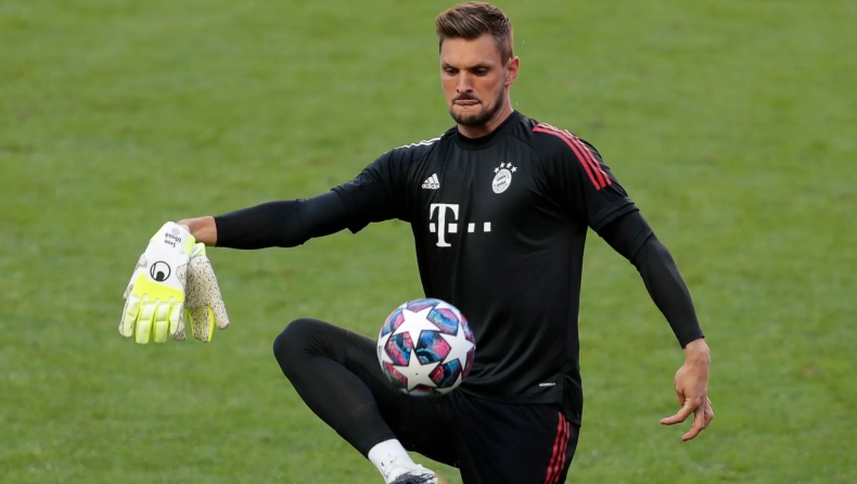 Το δίλημμα της Μπάγερν: Να ποντάρει σε 16χρονο τερματοφύλακα ή σε 37χρονο που έχει να παίξει 18 μήνες