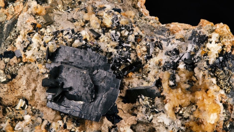 Η πρώτη ύλη της οποίας η τιμή έχει εκτοξευθεί μετά τον πόλεμο στη Μέση Ανατολή κατά 520%