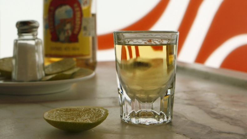 Γυναίκα τραυματίστηκε αφού της σέρβιραν 14 σφηνάκια σε πλοίο: Κέρδισε αποζημίωση 300.000 δολαρίων