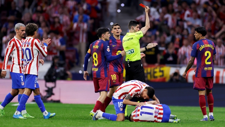 Ατλέτικο - Μπαρτσελόνα: Η αποβολή του Μαρτίν που ακυρώθηκε μέσω VAR