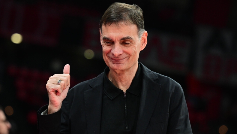 Μπαρτζώκας: «Ο Χολ ζήτησε αλλαγή στο τέλος για να μπει ο Μιλουτίνοφ να κάνει τα ριμπάουντ που έπρεπε να κάνει»