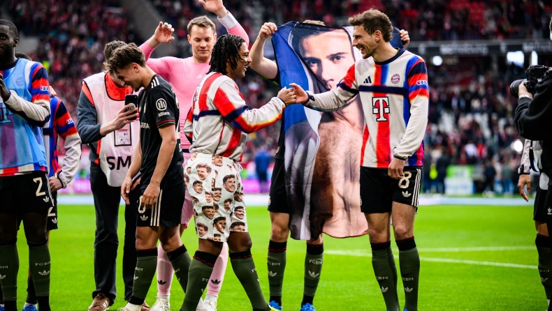 Μπάγερν: Η εξήγηση για το σορτσάκι και το πανό με τον Γκορέτσκα