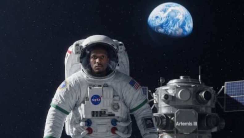 Ο Χέιζ-Ντέιβις έγινε… αστροναύτης, απαντώντας σε όσους απορούν για τα ταξίδια-αστραπή του!