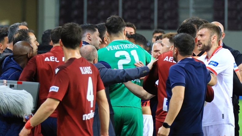 ΑΕΛ Novibet - Πανσερραϊκός: Ένταση μεταξύ των παικτών μετά τη λήξη του πρώτου ημιχρόνου