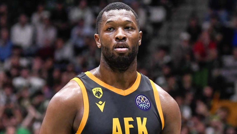 ΑΕΚ: Τα πέντε... soft φάουλ του Γκρέι κόντρα στη Μπανταλόνα που έκαναν έξαλλη την Ένωση για τη διαιτησία