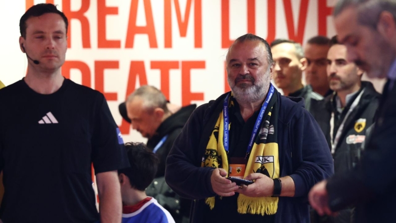 ΑΕΚ: Ο Ηλιόπουλος έγινε «ένα» με τον κόσμο και αποθεώθηκε