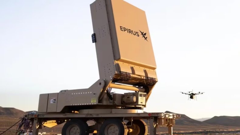 Leonidas: Το μυστικό όπλο μικροκυμάτων των ΗΠΑ που «τηγανίζει» drones οπτικών ινών (vid)