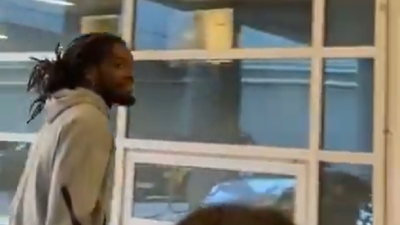 Παναθηναϊκός - Μονακό: Ο Λεσόρ έφτασε τραγουδώντας στο T-Center