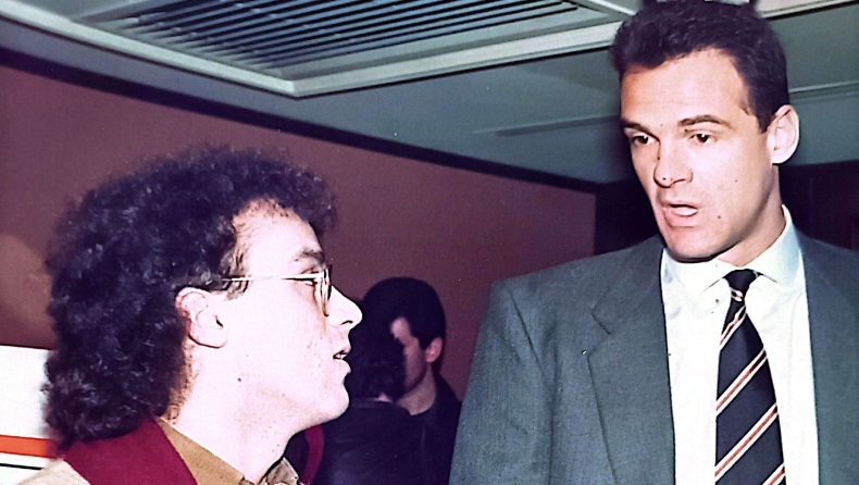 Το «ιερό χέρι» που μας ευλόγησε όλους