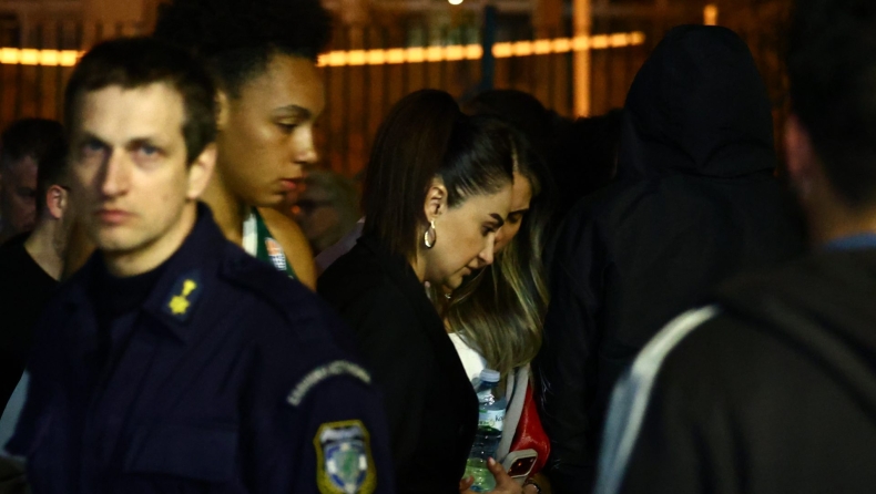 Παναθηναϊκός: Αποθέωση για τις «πράσινες» έξω από το γήπεδο