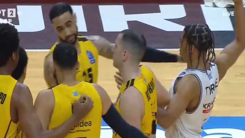 ΠΑΟΚ - Άρης: Ο Ταϊρί ήθελε να... κρυφακούσει, τον απώθησε ο Χάρελ