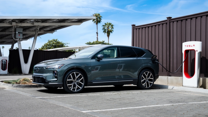 Volvo: Η γρήγορη φόρτιση γίνεται πιο εύκολη για τα ηλεκτρικά της