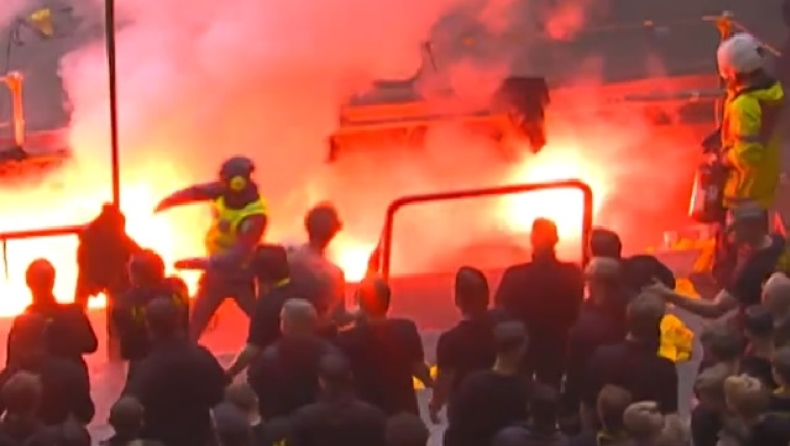 Σουηδία: Απρόοπτο στο ντέρμπι της Στοκχόλμης με φωτιά μέσα στο γήπεδο