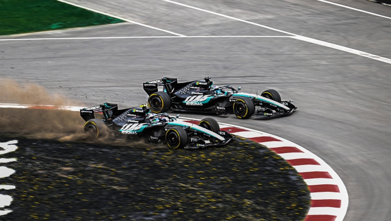 F1: H μάχη των Ράσελ και Αντονέλι που «έκοψε» την ανάσα στο γκαράζ της Mercedes